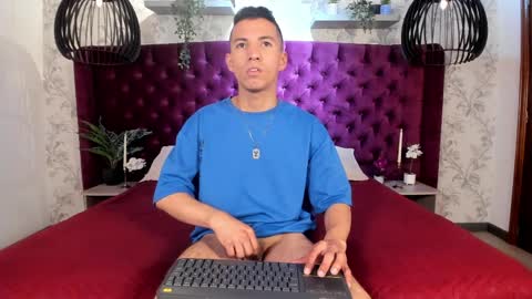 Dylan  online show from April 2026 07:14:01 PM