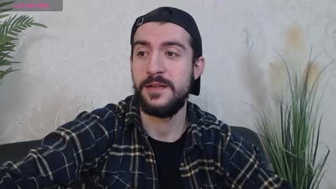 Snapshot of dylan_starxx chatting on December 2024 05:40:01 AM Dylan online show from December 2024 05:40:01 AM