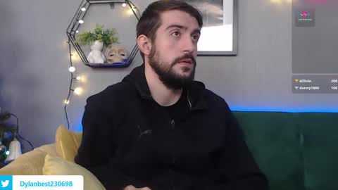 Snapshot of dylan_starxx chatting on December 2024 10:40:02 AM Dylan online show from December 2024 10:40:02 AM