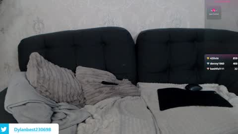 Snapshot of dylan_starxx chatting on January 2025 10:52:02 AM Dylan online show from January 2025 10:52:02 AM