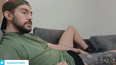 Snapshot of dylan_starxx chatting on September 2025 07:01:02 AM Dylan online show from September 2025 07:01:02 AM