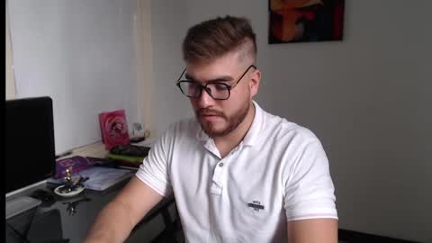 dylanhot10 online show from December 2024 03:16:01 PM