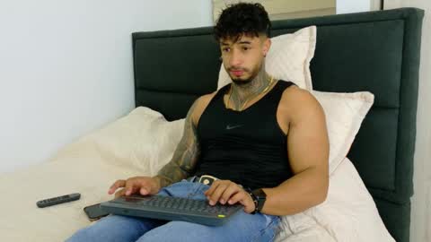 Snapshot of dylanrivera_ chatting on March 2026 02:04:02 AM Dylan Rivera online show from March 2026 02:04:02 AM