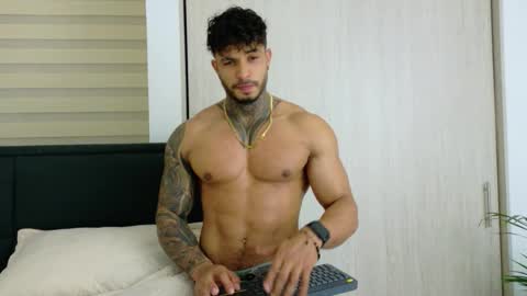 Snapshot of dylanrivera_ chatting on March 2026 04:07:02 AM Dylan Rivera online show from March 2026 04:07:02 AM