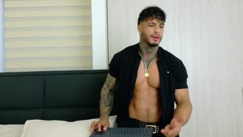 Snapshot of dylanrivera_ chatting on April 2026 11:13:01 PM Dylan Rivera online show from April 2026 11:13:01 PM