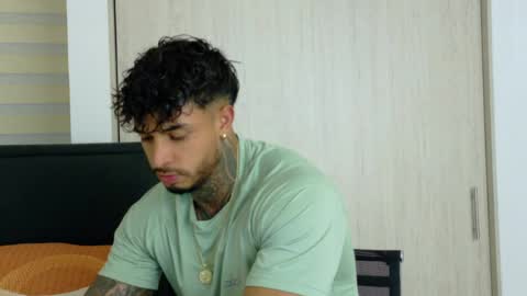 Snapshot of dylanrivera_ chatting on April 2026 11:04:01 PM Dylan Rivera online show from April 2026 11:04:01 PM