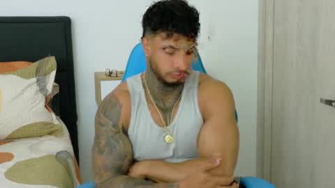 Snapshot of dylanrivera_ chatting on April 2026 02:48:01 AM Dylan Rivera online show from April 2026 02:48:01 AM