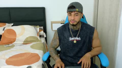 Snapshot of dylanrivera_ chatting on April 2026 01:42:02 AM Dylan Rivera online show from April 2026 01:42:02 AM