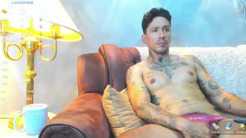 Snapshot of dylanstonne1 chatting on January 2025 01:41:02 PM D Y L A N online show from January 2025 01:41:02 PM