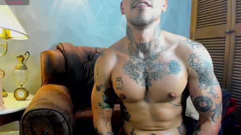 Snapshot of dylanstonne1 chatting on January 2025 01:50:01 AM D Y L A N online show from January 2025 01:50:01 AM