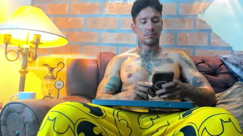 Snapshot of dylanstonne1 chatting on February 2025 02:11:02 AM D Y L A N online show from February 2025 02:11:02 AM