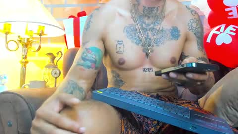 Snapshot of dylanstonne1 chatting on February 2025 01:14:02 PM D Y L A N online show from February 2025 01:14:02 PM