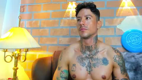 Snapshot of dylanstonne1 chatting on February 2025 02:57:02 PM D Y L A N online show from February 2025 02:57:02 PM