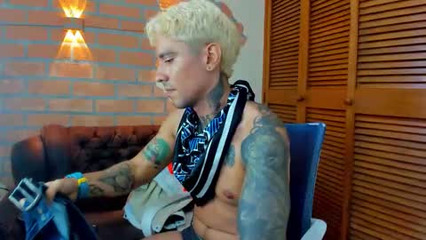 Snapshot of dylanstonne1 chatting on September 2025 11:15:01 PM D Y L A N online show from September 2025 11:15:01 PM