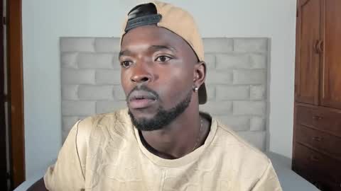 Dylan Taylor online show from November 2025 12:27:01 PM