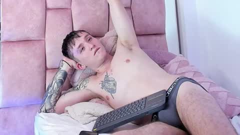 Snapshot of dylanwhite23 chatting on March 2025 02:15:01 AM ---DYLAN--- online show from March 2025 02:15:01 AM