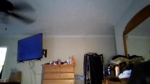 Snapshot of eagle4u chatting on December 2025 04:34:02 PM eagle4u online show from December 2025 04:34:02 PM