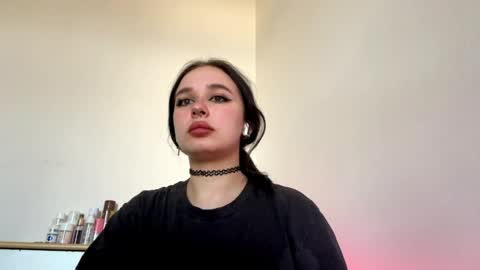 Snapshot of earleneohanley chatting on April 2026 02:22:01 PM Maya online show from April 2026 02:22:01 PM