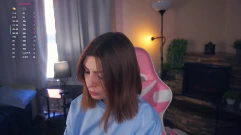 Emma online show from September 2025 05:01:02 AM