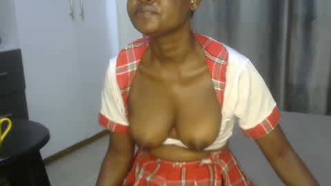 east_queen online show from February 2025 09:40:02 AM