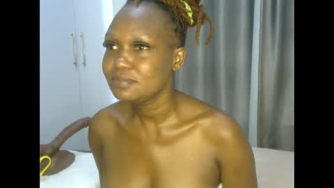 east_queen online show from March 2025 08:29:01 AM