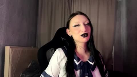 Snapshot of easter_alt chatting on December 2025 10:54:01 AM Easter online show from December 2025 10:54:01 AM