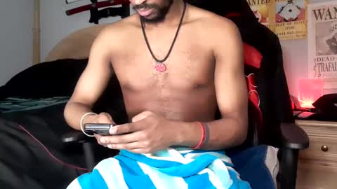 Snapshot of easybreezy20 chatting on January 2025 06:47:01 AM TWITTER INSTAGRAM easybreezy20 ONLINE 1230 AM TO 7AM online show from January 2025 06:47:01 AM