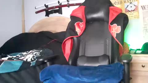 Snapshot of easybreezy20 chatting on February 2025 06:09:02 AM TWITTER INSTAGRAM easybreezy20 ONLINE 1230 AM TO 7AM online show from February 2025 06:09:02 AM