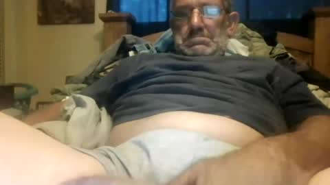 Snapshot of easye4015 chatting on July 2026 11:35:01 AM Easye online show from July 2026 11:35:01 AM