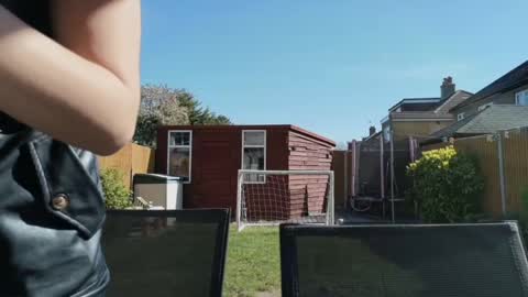 Nadia Ferreira  online show from April 2026 09:15:01 AM