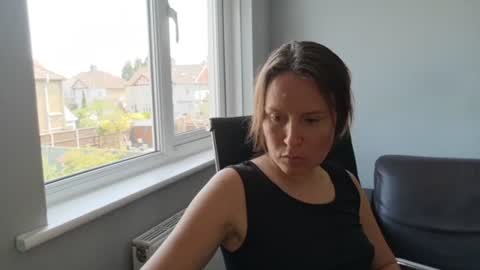Nadia Ferreira  online show from June 2026 12:03:01 PM
