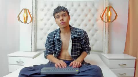 Snapshot of eban_gnr chatting on April 2026 01:27:01 PM EBAN online show from April 2026 01:27:01 PM