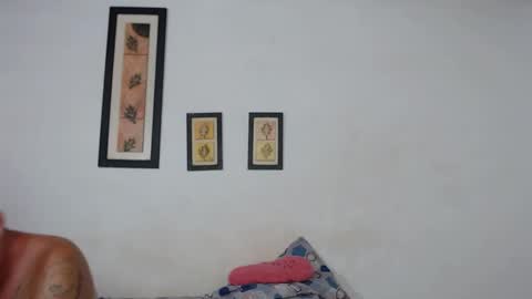 Laraand Drake online show from January 2025 07:24:02 AM