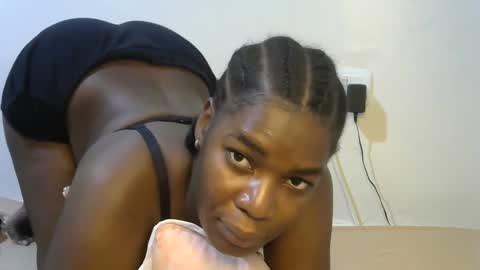 ebbonydream online show from May 2026 10:05:01 PM