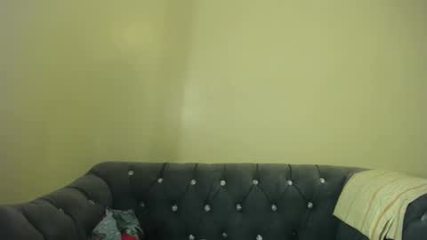 Lola online show from October 2025 06:39:02 PM