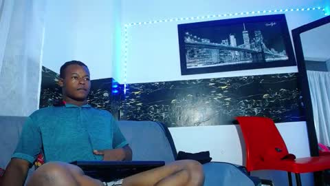 Chris Palaz  online show from November 2025 06:31:01 PM