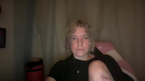 Snapshot of ebony8ivory chatting on October 2025 12:39:02 AM americnbarbie online show from October 2025 12:39:02 AM