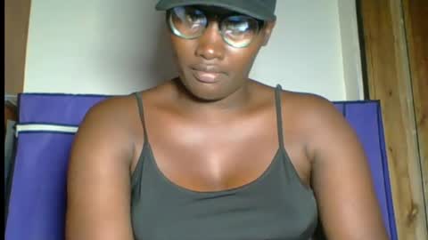 Snapshot of ebony_choco2 chatting on April 2026 03:31:02 PM ebony choco2 online show from April 2026 03:31:02 PM