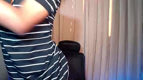 Snapshot of ebony_enchantress chatting on March 2026 11:33:01 PM BEA DONT FORGET TO FOLLOW ME online show from March 2026 11:33:01 PM