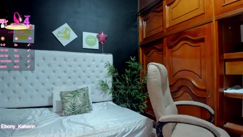 ebony_katterin online show from April 2026 11:18:02 AM