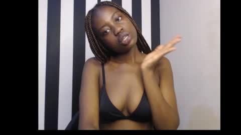 Ella online show from October 2025 10:32:02 PM