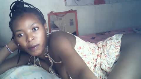 ebony_phoenix12 online show from December 2025 03:34:01 AM