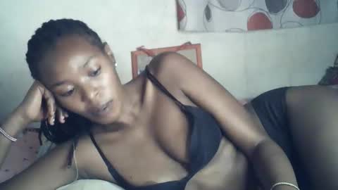 ebony_phoenix12 online show from December 2025 04:30:01 AM