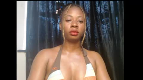 Snapshot of ebony_queenx chatting on June 2026 07:55:02 AM Queen online show from June 2026 07:55:02 AM