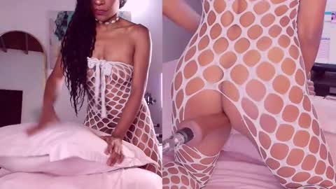 Snapshot of ebony_skyee chatting on October 2025 01:45:02 PM SKYE online show from October 2025 01:45:02 PM