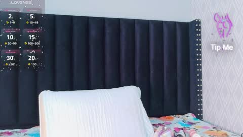 ebonycoworker online show from April 2026 07:37:02 PM