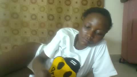 Snapshot of ebonycutegal4 chatting on February 2025 05:50:01 PM MELLEN online show from February 2025 05:50:01 PM
