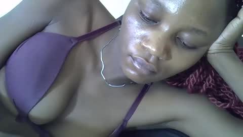 Snapshot of ebonycutegal4 chatting on November 2025 11:44:01 AM MELLEN online show from November 2025 11:44:01 AM