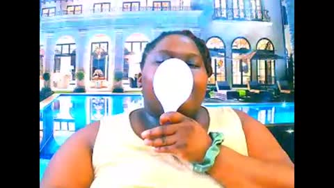 ebonyhotbuns4u2luv online show from February 2026 07:06:02 PM