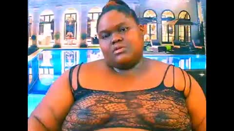 ebonyhotbuns4u2luv online show from April 2026 11:00:01 AM